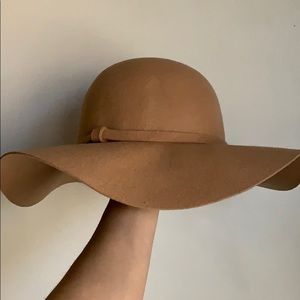 Tan floppy hat